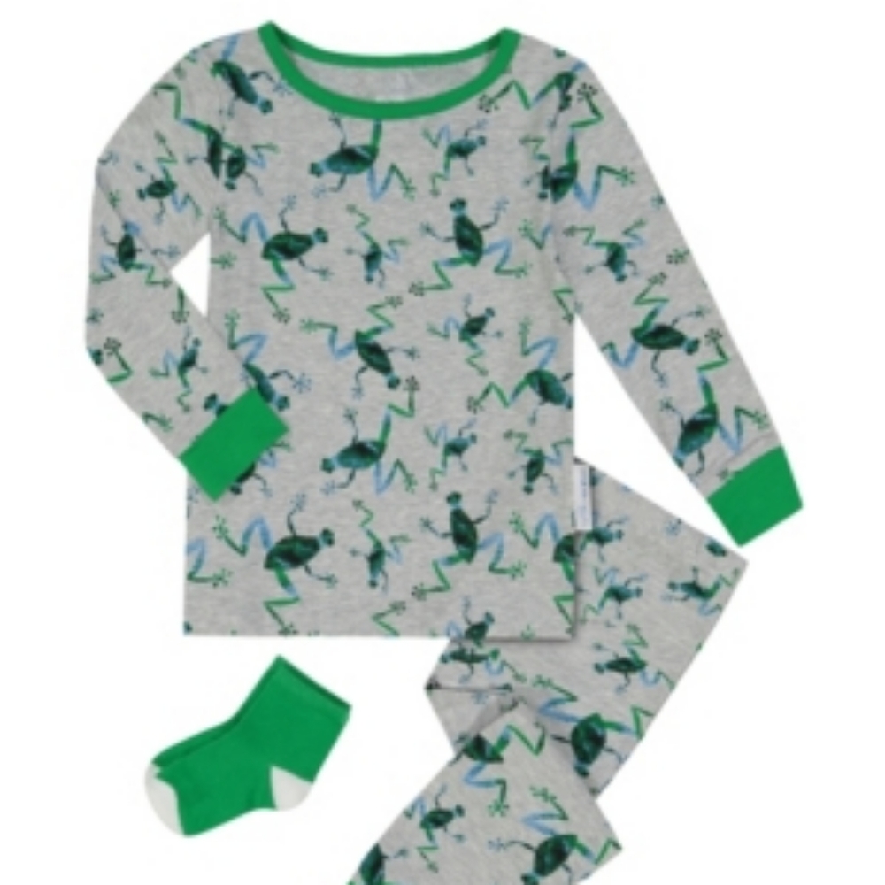 Max & Olivia Baby Boys 2 Piece Pajama Set with Socks